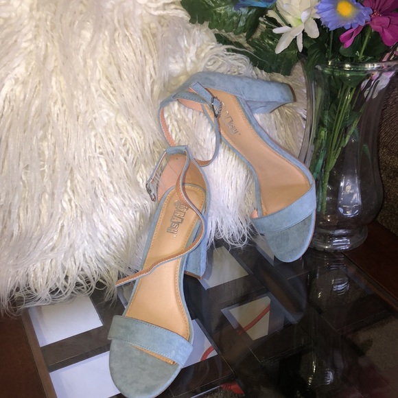 Women’s Strap Sandals - Picture 6 of 11